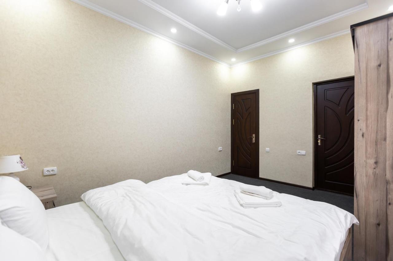 Light Hotel Tasken Kültér fotó