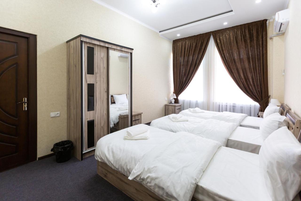 Light Hotel Tasken Kültér fotó
