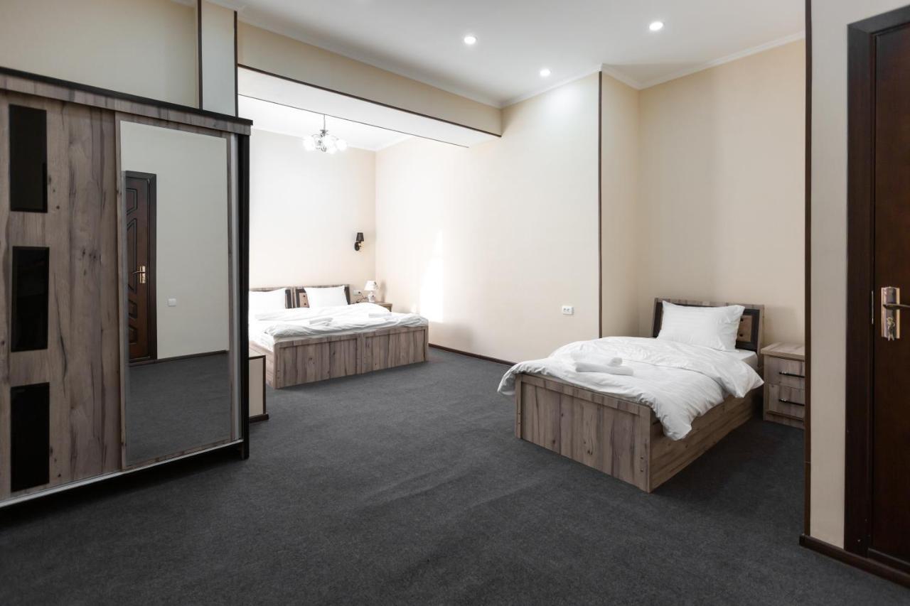 Light Hotel Tasken Kültér fotó