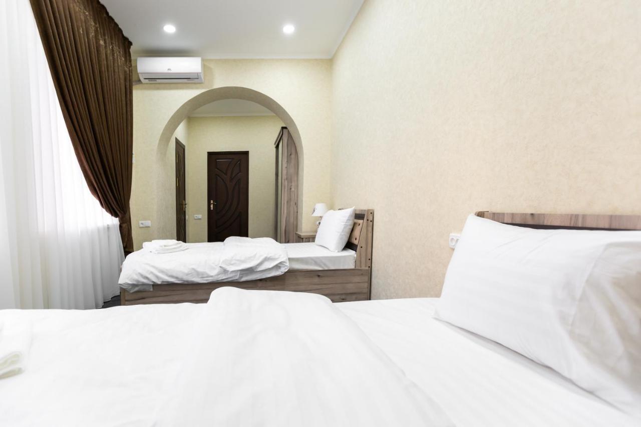 Light Hotel Tasken Kültér fotó