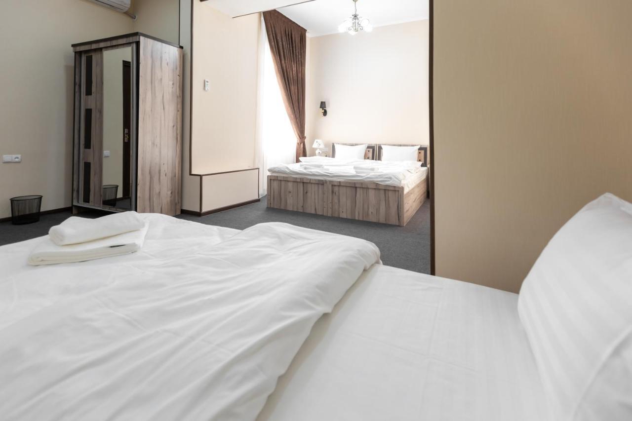 Light Hotel Tasken Kültér fotó